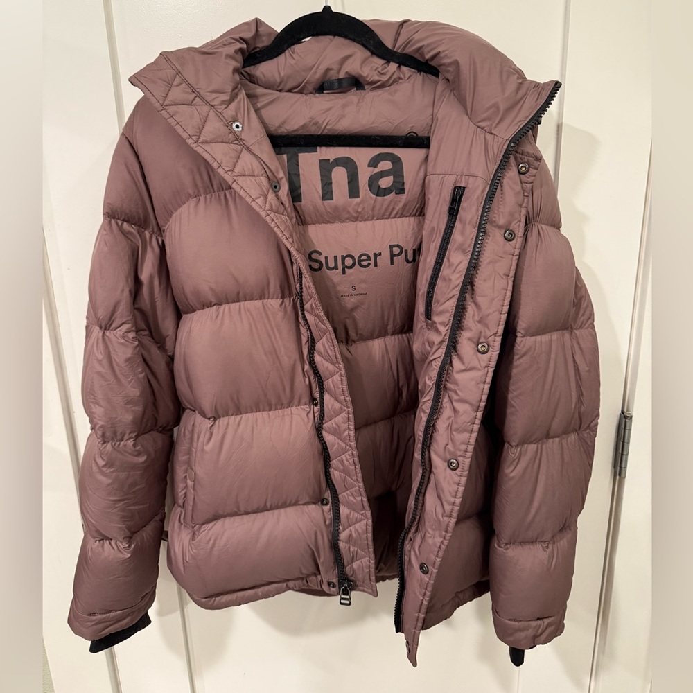 Aritzia SuperPuff Jacket